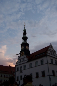 Rathaus von Pirna bei Dämmerung